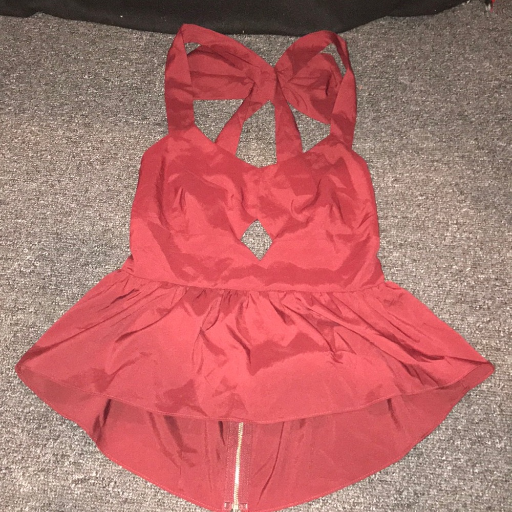 Open back zip bow going out top